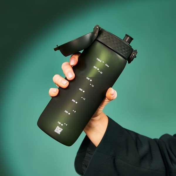 ION8 BPA-vapaa pullo I8RF750DGRE tummanvihreä