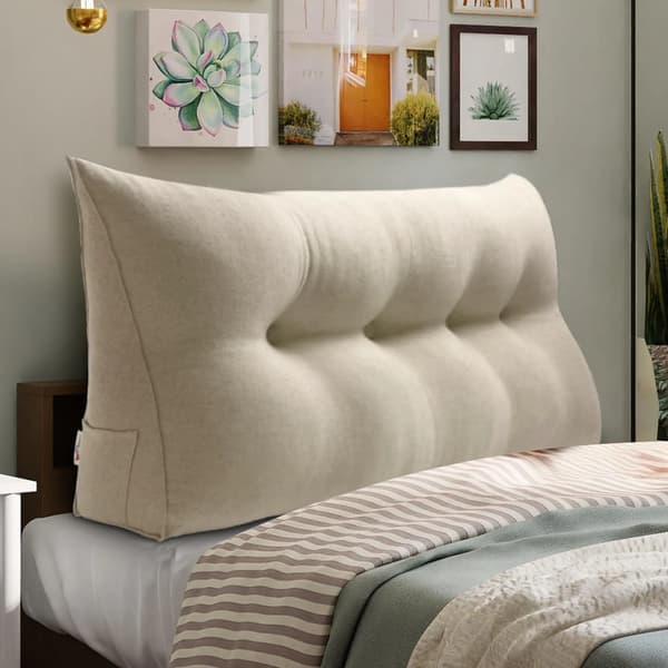 Mörkbeige triangulär läskudde Mörkbeige triangulär läskudde 120 cm