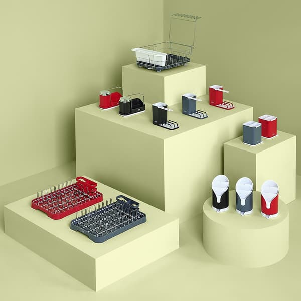 Væskedispenser med arrangør