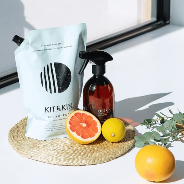 Luonnollinen yleispuhdistusneste sitrustuoksulla 500 ml Kit & Kin