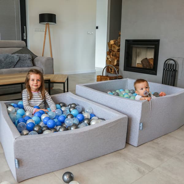 KiddyMoon plastbollar 7 cm silverfärgade 700 leksaksbollar set