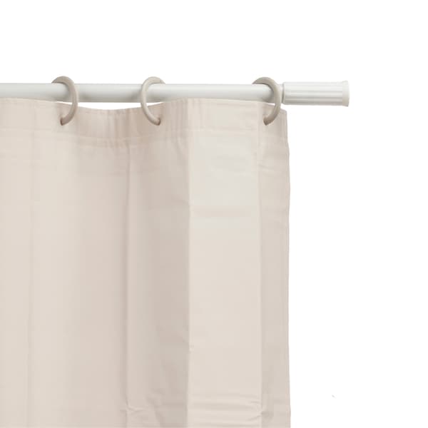 Badrumsset med duschdraperi och beige matta