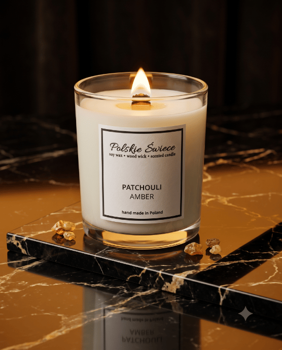 Sojalys med trævæge + PATCHOULI AMBER