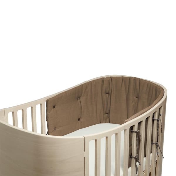 LEANDER - Classic™ Babysengbeskytter 0-3 år, Mocca