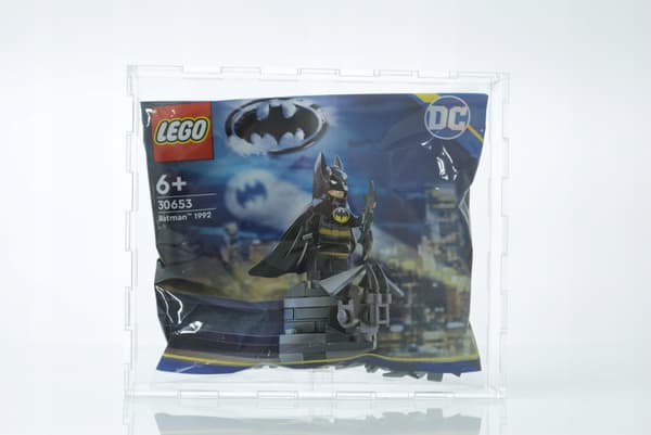 Lego-lajittelulaatikon vitriini suojaa pölyltä ja UV-säteilyltä