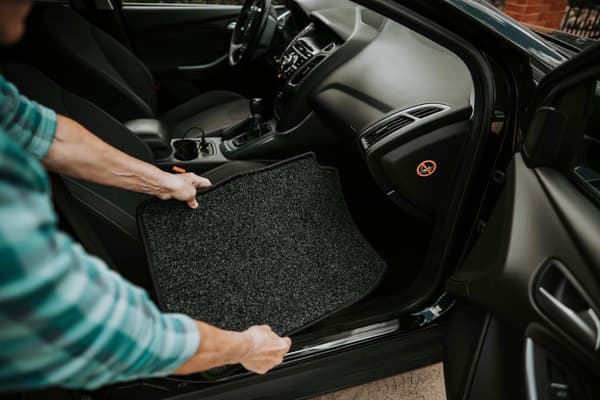 Velour bilmattor till: RAM ProMaster kombivan (2013-) anthra
