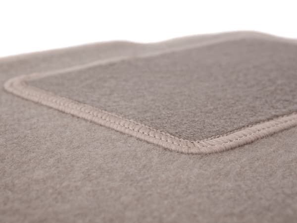 Måtter foran til: Cupra Born hatchback (2021-) beige