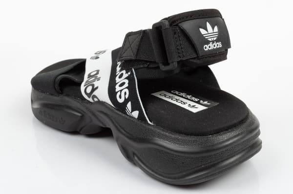 Adidas Magmur sandaalit [EF5850] v.37