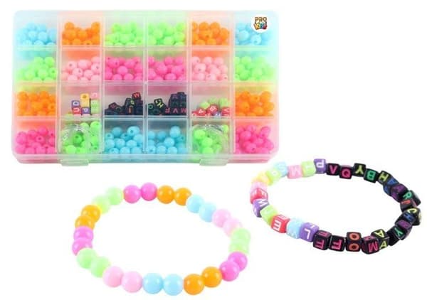 Dekorative perler i en organizer