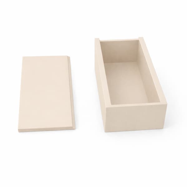 Beige organizer-boks med skydelåg til småting