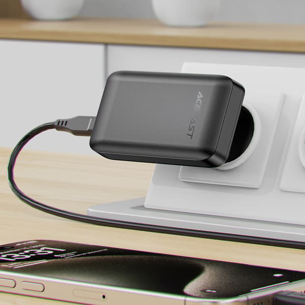 65W GaN 2 USB-C USB-A Ultratynd Flad Vægoplader - Sort