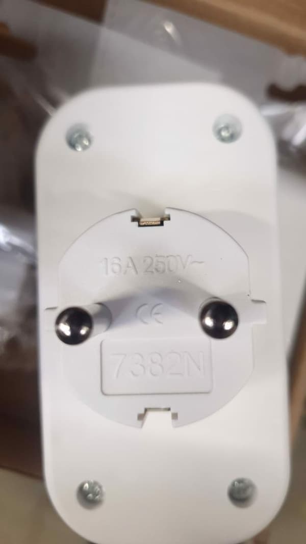 Splitteradapter 2 i 1 stikkontakter 3 stk.