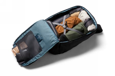 Bellroy Transit Workpack Pro - 22L reppu läppäritaskulla (musta)