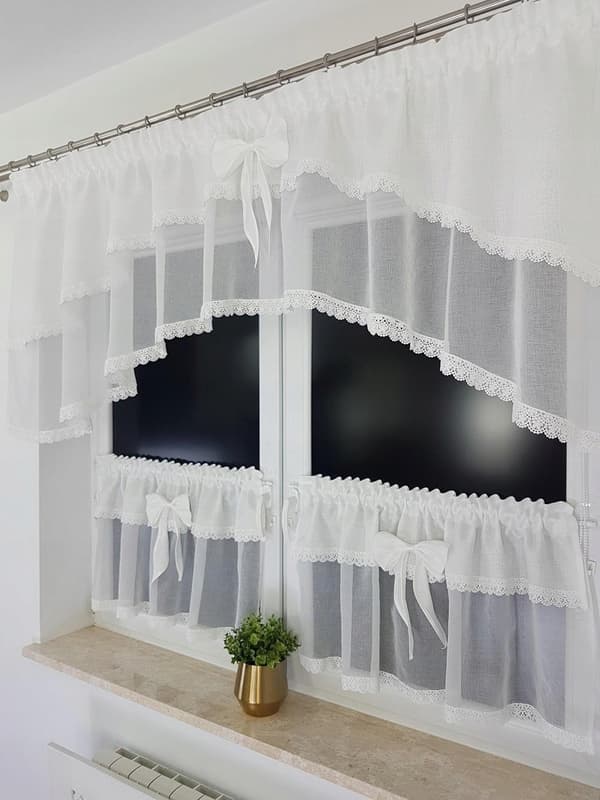 Køkkengardin med læg og sløjfer