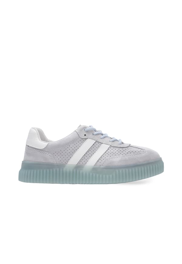 Blå perforerade mockasneakers Blå perforerade mockasneakers 39
