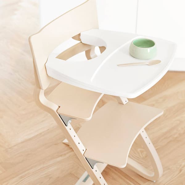 LEANDER - CLASSIC™ matstol, vit + skena, bricka, mörkblå dyna - SET