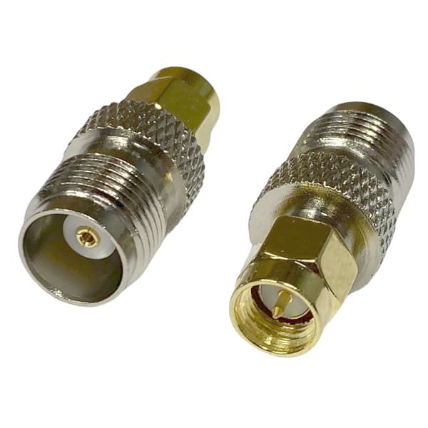 SMA-pistoke / TNC-naarasovitin