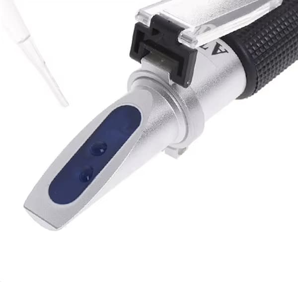 REFRAKTOMETER ELEKTROLYTKYLMEDELSPROVARE