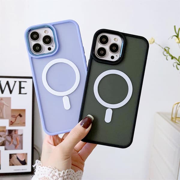 Magnetisk cover med MagSafe til iPhone 15 Pro Max, huller til snor, sort