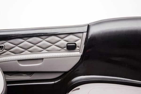 Bentley Mulsanne sort batteridrevet bil