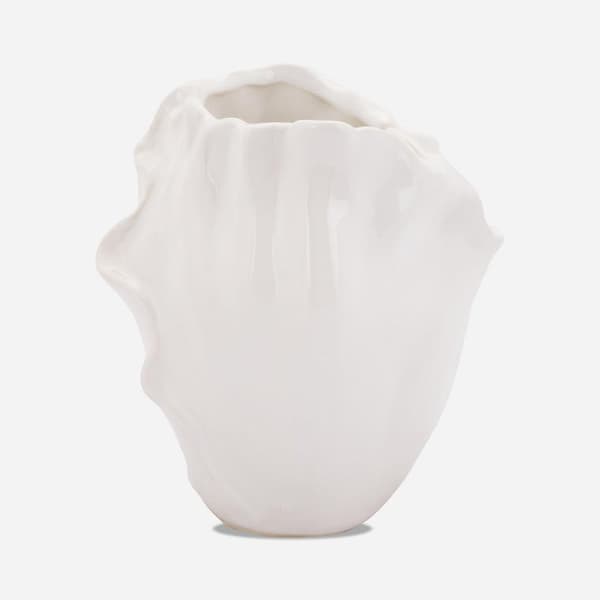 White Beauty keramikvas i form av ett blomblad