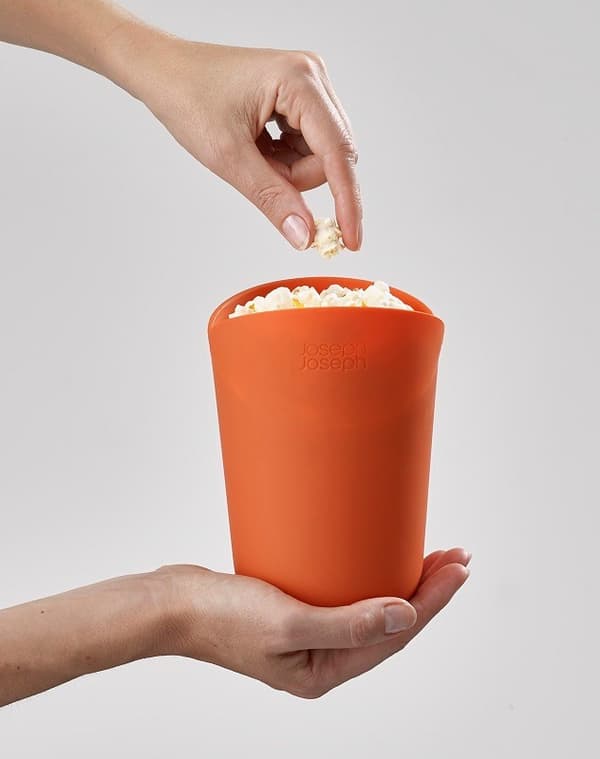 2 mikroaaltouunin popcorn-astian setti M / Joseph Joseph