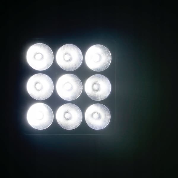 Cameo flat PRO flood 600 IP65 - Flad PAR-lampe