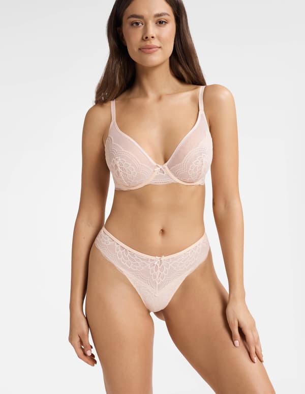 Kandy M Thong