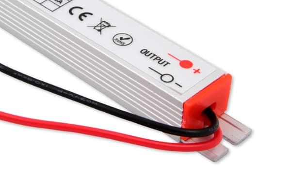AKS 48W LED-nauhan virtalähde