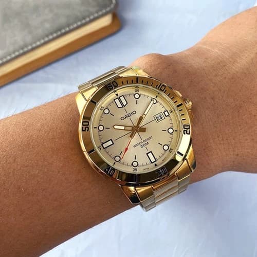 Herrklocka CASIO MTP-VD01G-9E (zd185e) + Låda