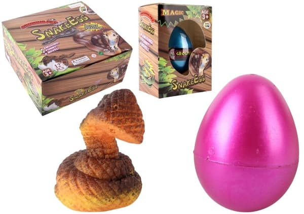 Ägg med en växande orm