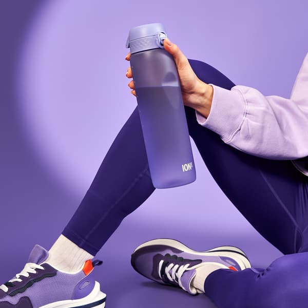 ION8 BPA-vapaa I8RF1000PERI Leikkisä Perinwinkle-pullo