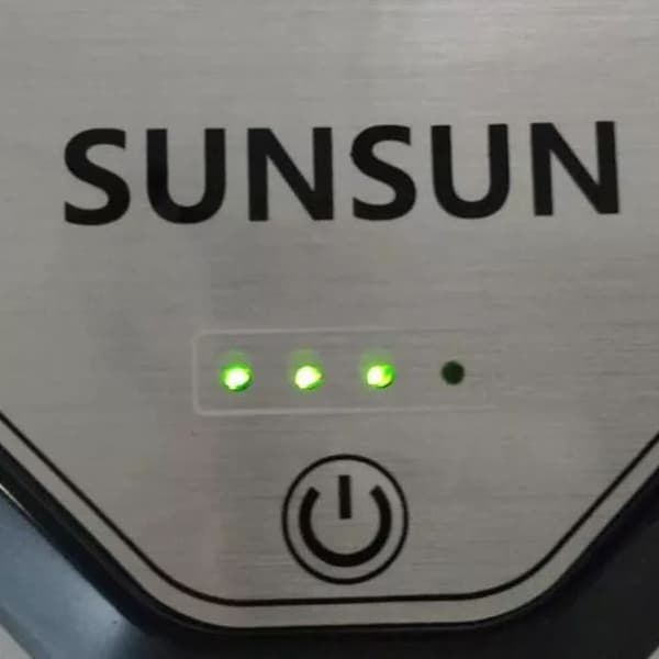 SunSun AC/DC luftpump - batteridriven och 220V strålsamlare