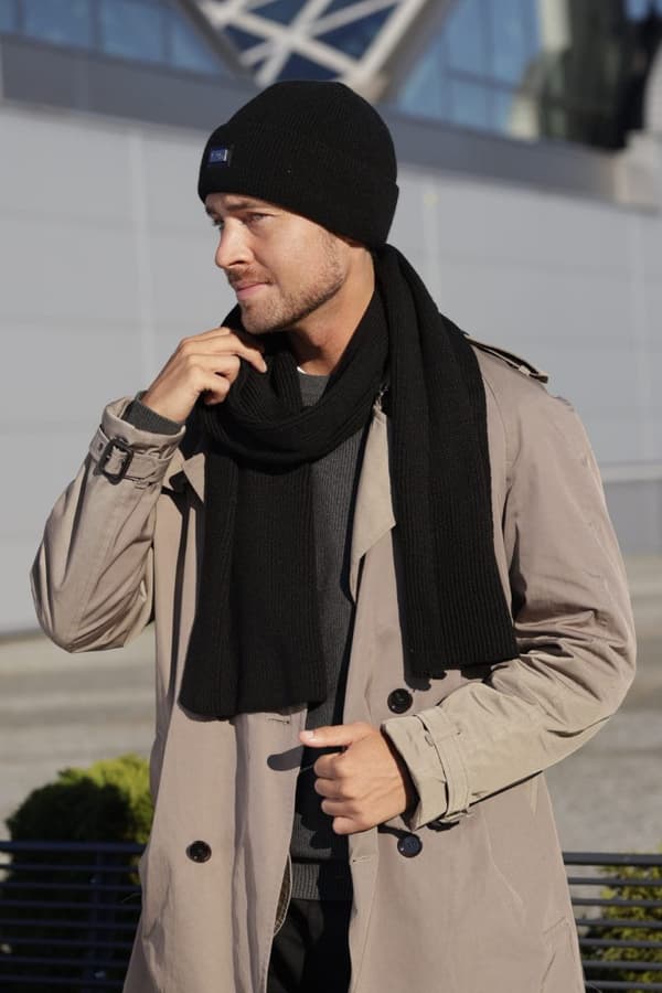 Oliver Herre Vinterhue, Sort