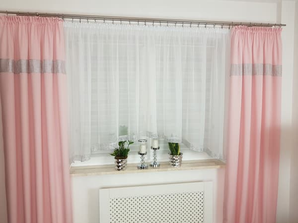 Gardin med zirkoner
