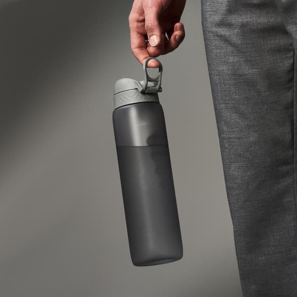 ION8 BPA-vapaa pullo I8RF1000GRY harmaa