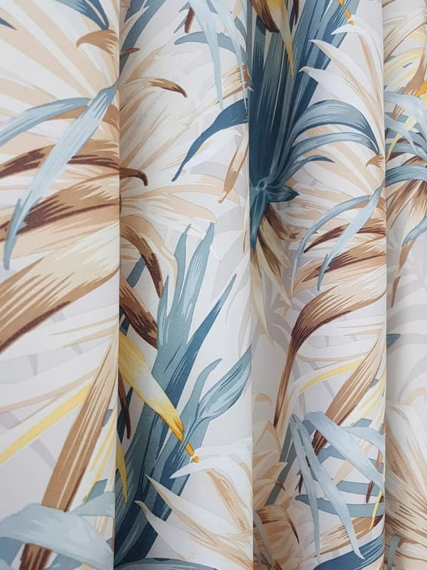 Færdig gardin med draperier og broderi - brun