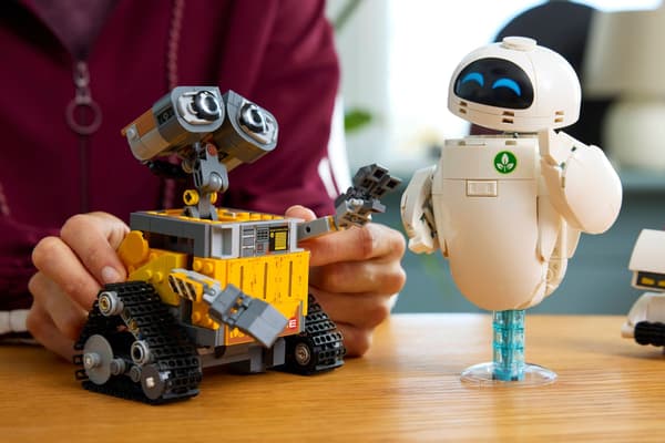 LEGO Disney Wall-E og Eva 811 dele (43279)