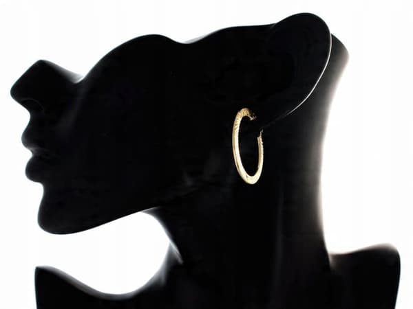Guldøreringe 585 brede dekorerede ringe 2,92 g moderne design klassisk 14 karat