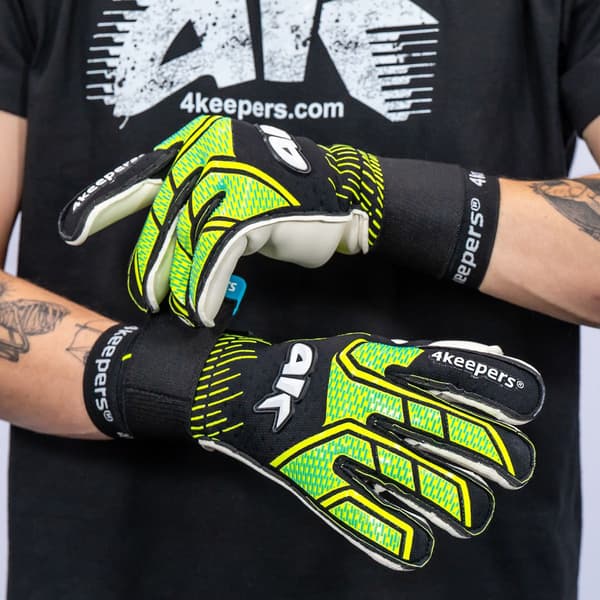 NEO volt RF2G | 4keepers NEO volt RF2G 8.5 målvaktshandskar