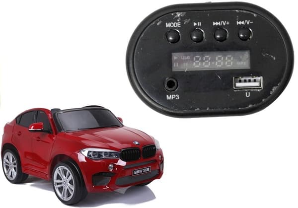 BMW X6M:n musiikkipaneeli