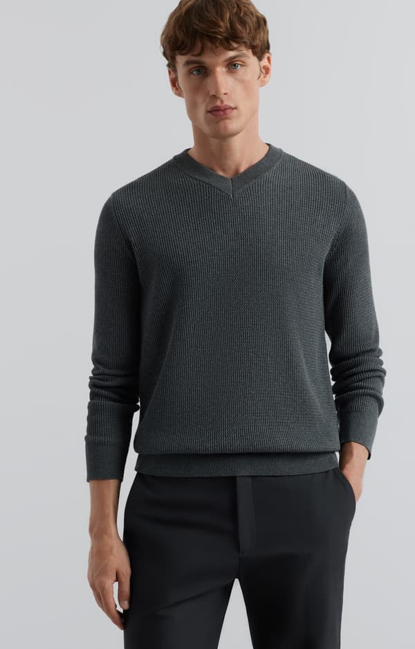 Mikromønstret sweater med v-hals M