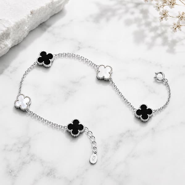 Damarmband i silver 925 silverklöver onyx pärlemor