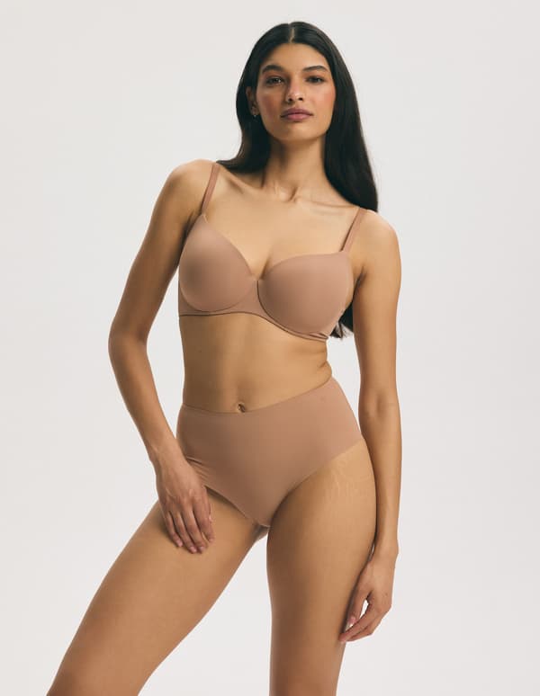 Q1.13 VACKER Esotiq vadderad bh | beige 75E