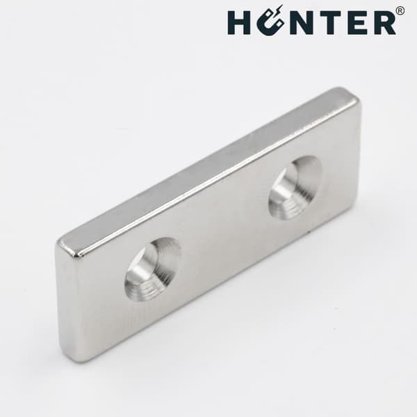 Neodympladens magnet med huller til skrue 40x15x4mm rektangulær Hunter