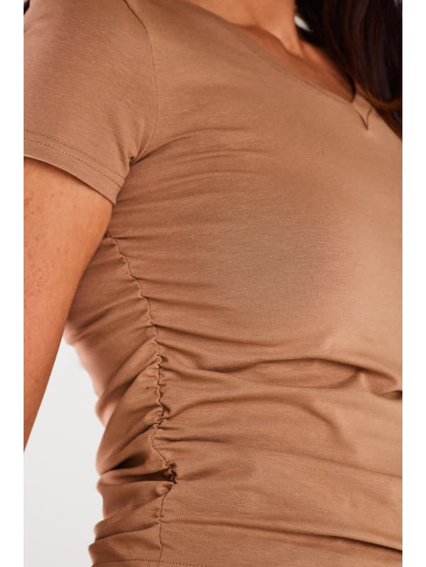 Basis, tætsiddende bomuldsbluse med rynker, beige XL