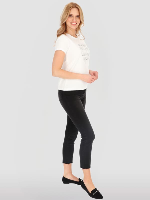 Dambomulls-T-shirt med applikationer