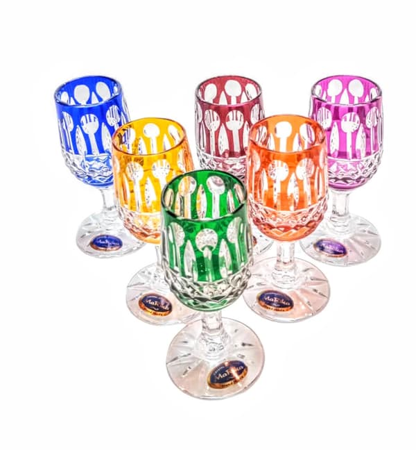 Färgglada kristallglas med vodka 25 ml franska