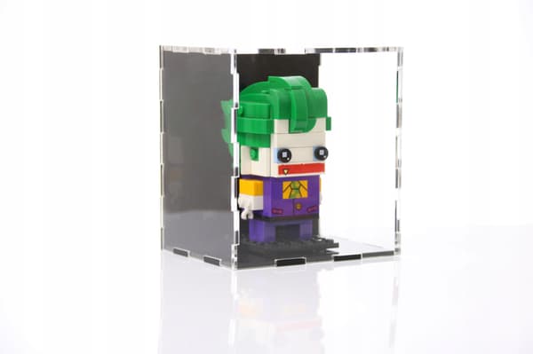 Vitrineskab til Lego Brickheadz, beskytter mod støv og UV, sort baggrund