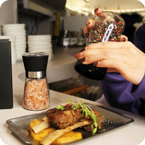 Peppar- och saltkvarn, glas, justerbar malning, set om 2